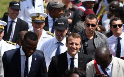 FRANCE INFO : Emmanuel Macron évoque le nickel calédonien comme modèle pour l’or en Guyane- oct 2017
